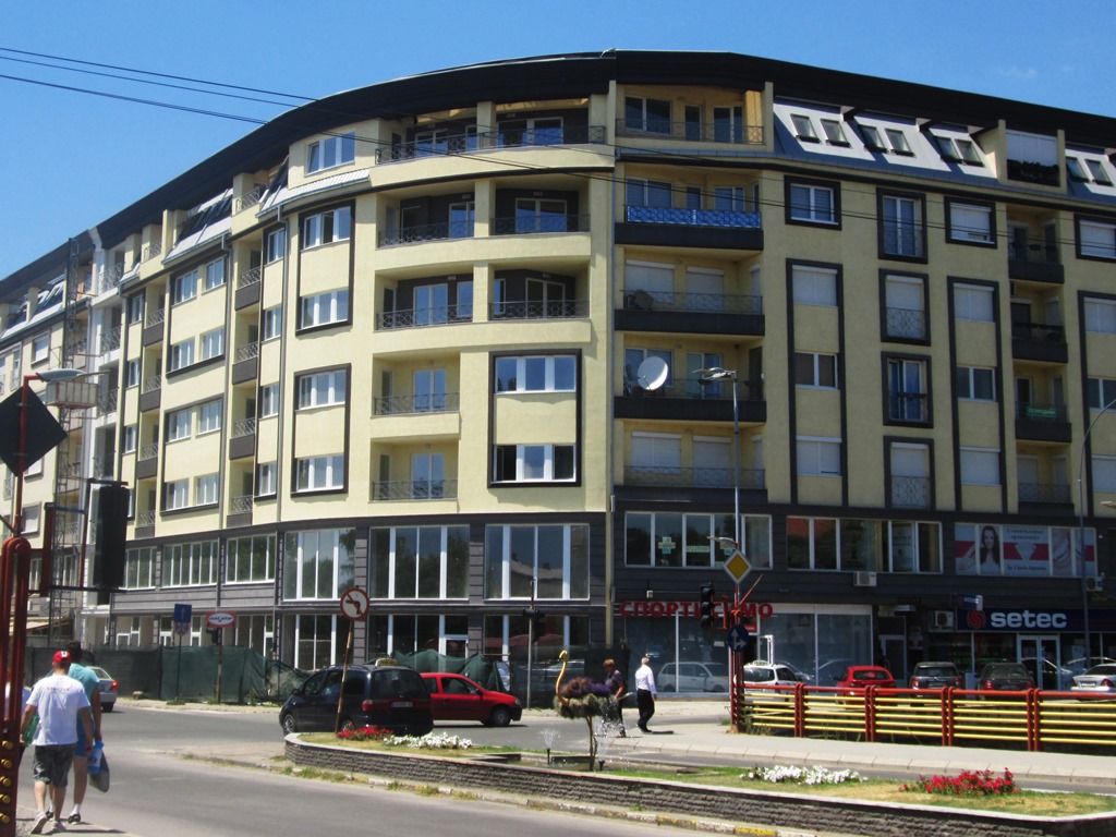<i>Станбени згради, ул. Стево Теодосиевски, Кочани </i><span>Проектирање, Надзор</span>